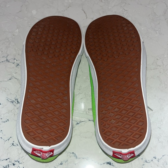 Vans excellent condition old Skool lace-ups in fun neon green - Picture 4 of 6